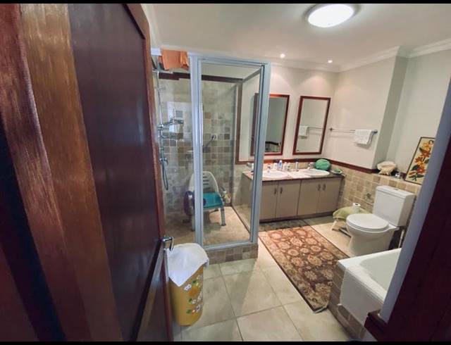 2 BEDROOM TOWNHOUSE FOR SALE IN NEWLANDS